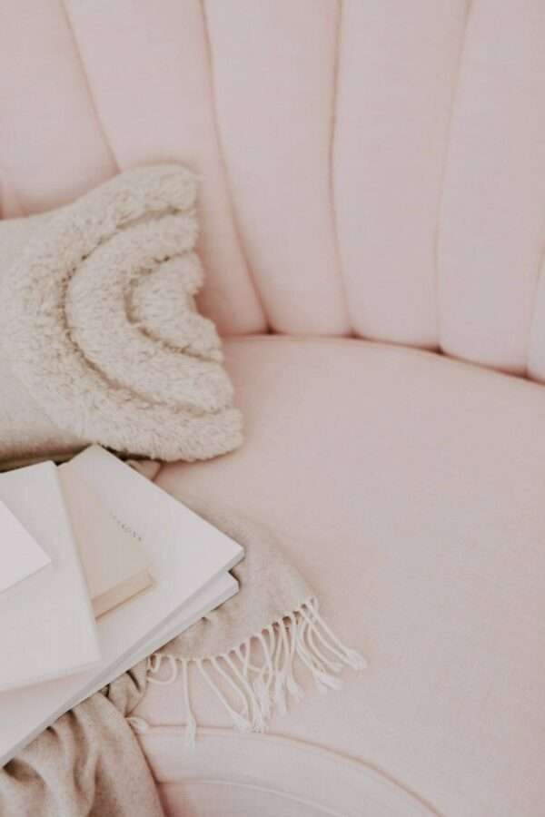 How Clutter Contributes to Anxiety and What to Do About It [5 Ideas to Try Today]