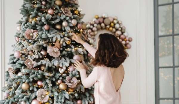 Christmas With Depression: 16 Tips to Survive The Holidays