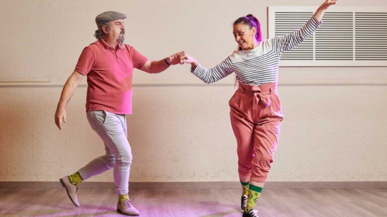 Couples dancing
