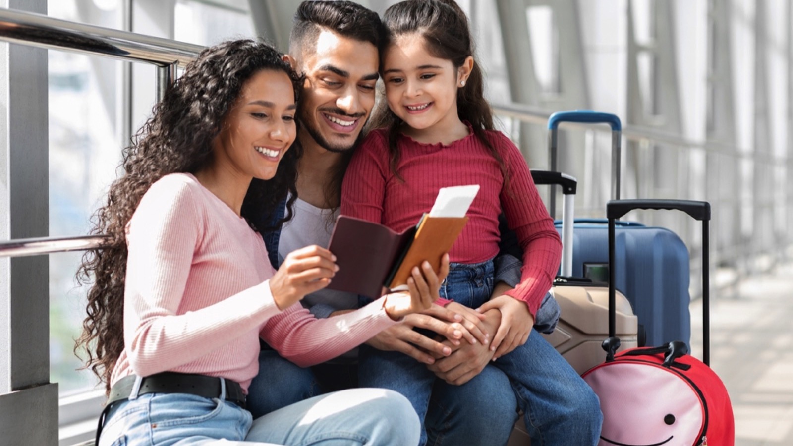 Family traveling with kids