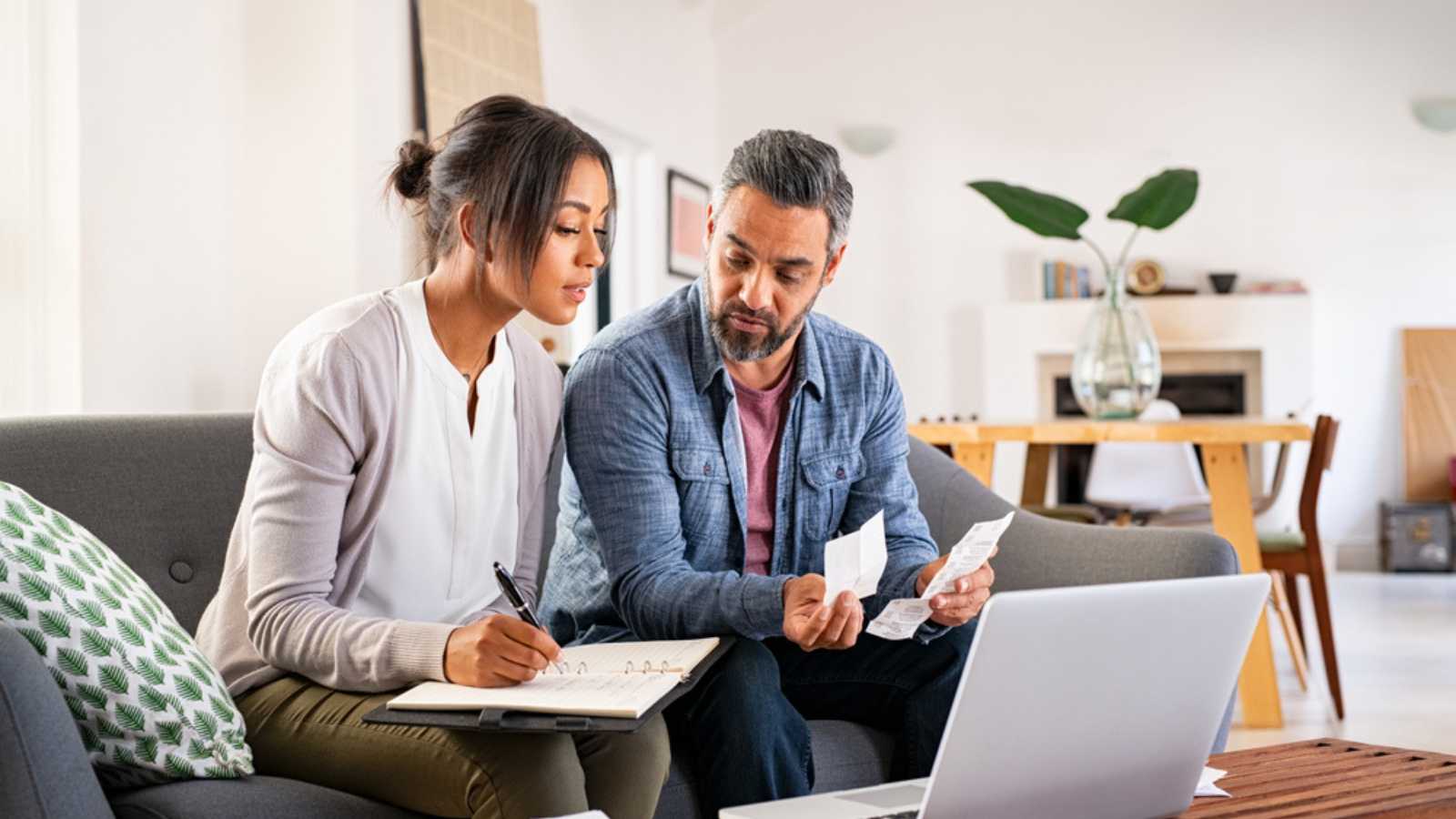 Couples discussing income