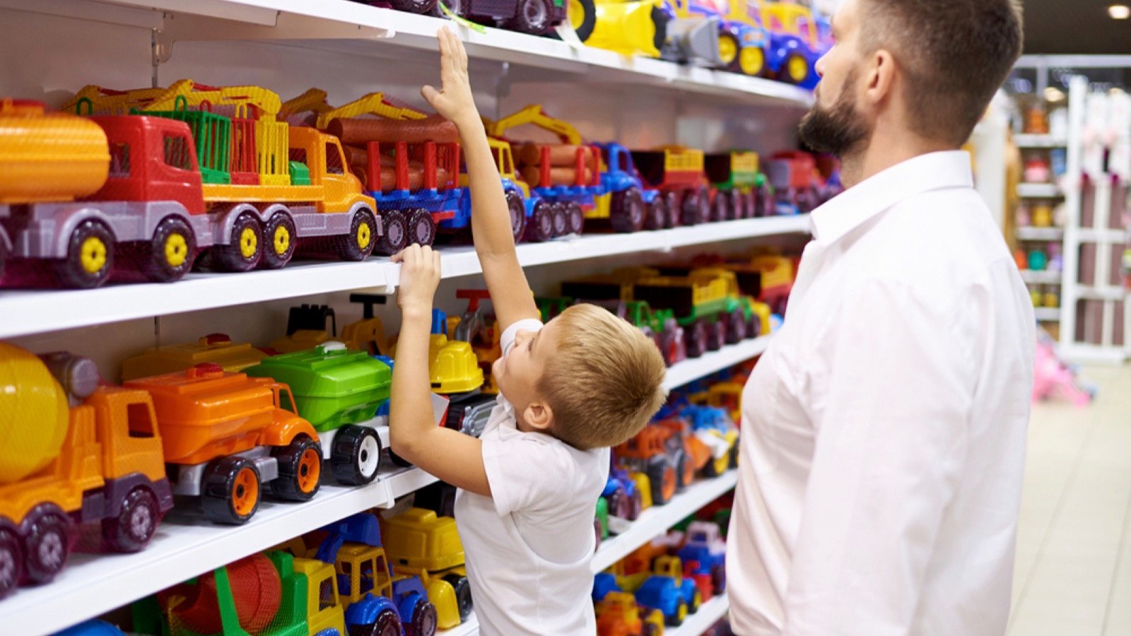 Kid buying toy