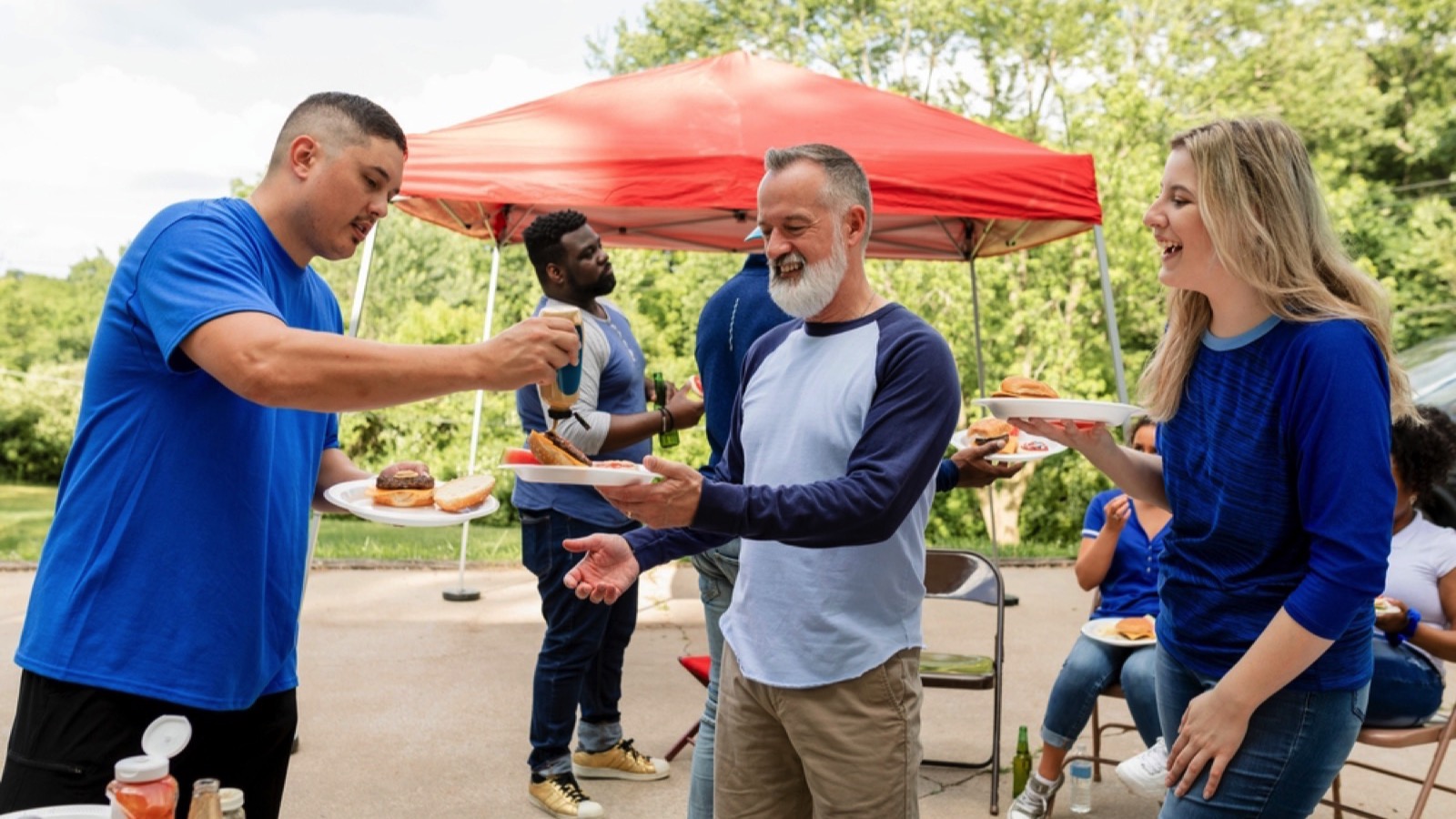 Drinking and eating in tailgating