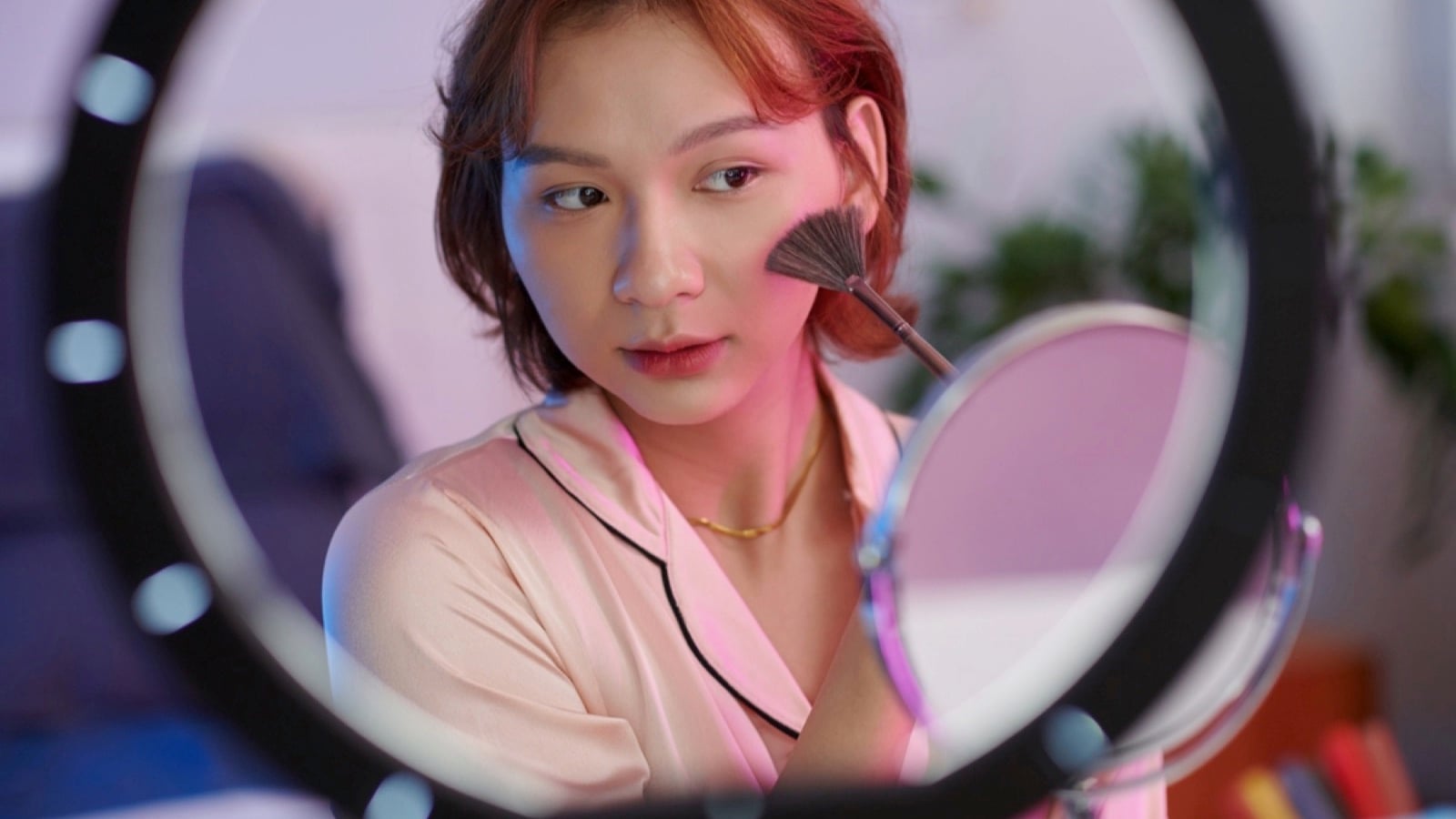 Influencer woman