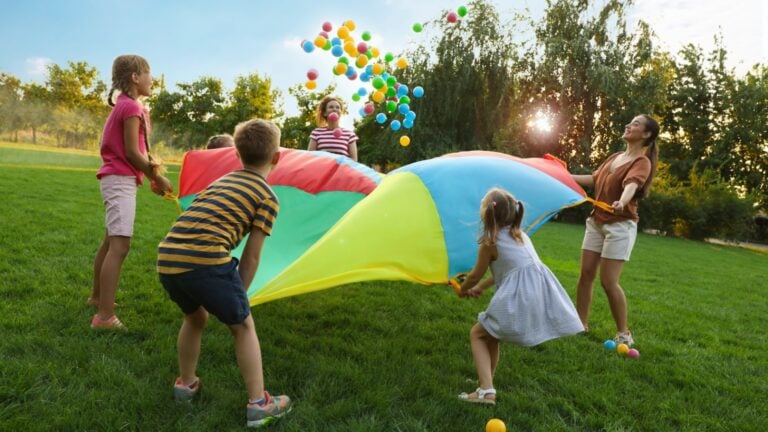 15 Inspiring Ways to Make an Impact in Your Neighborhood