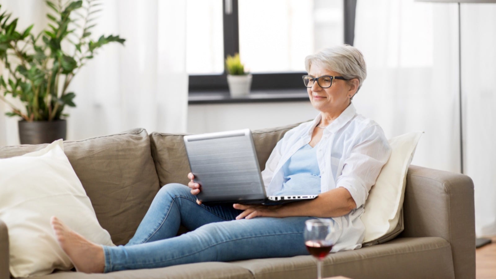 Retired woman with laptop
