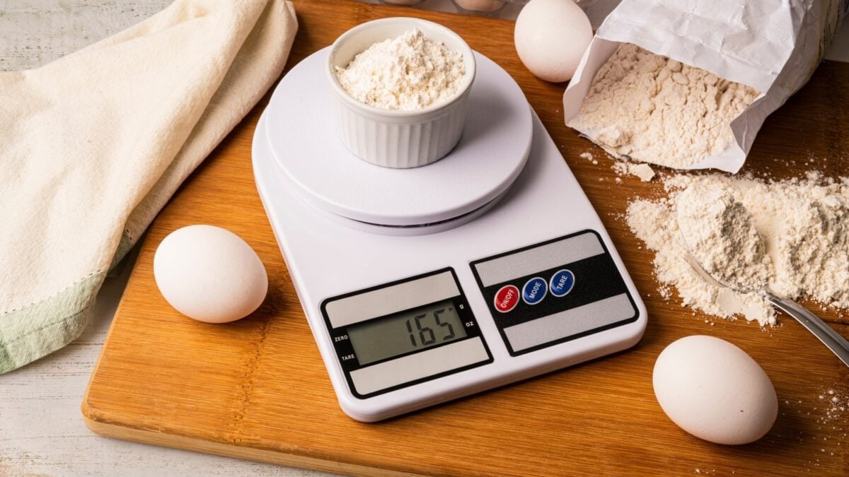 Flour,On,Digital,Scale,With,Cookie,Ingredients,For,Baking,On