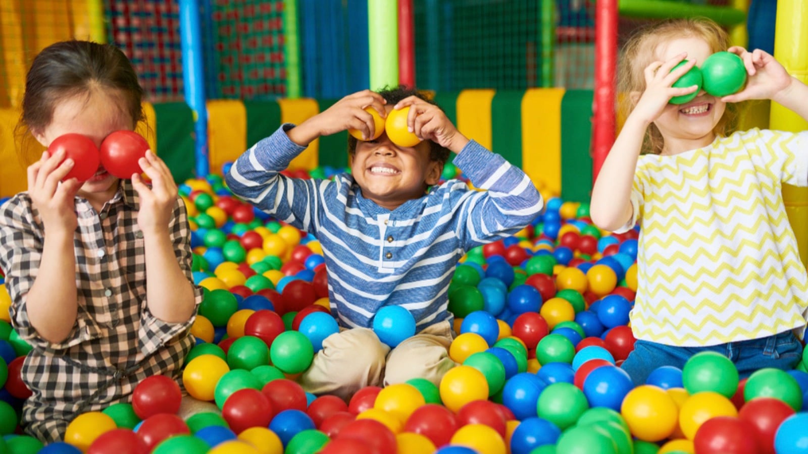 Smart Gift Ideas for Kids - Kids playing in ball pit