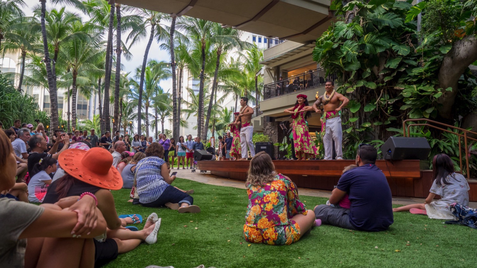 Royal Hawaiian Center garden