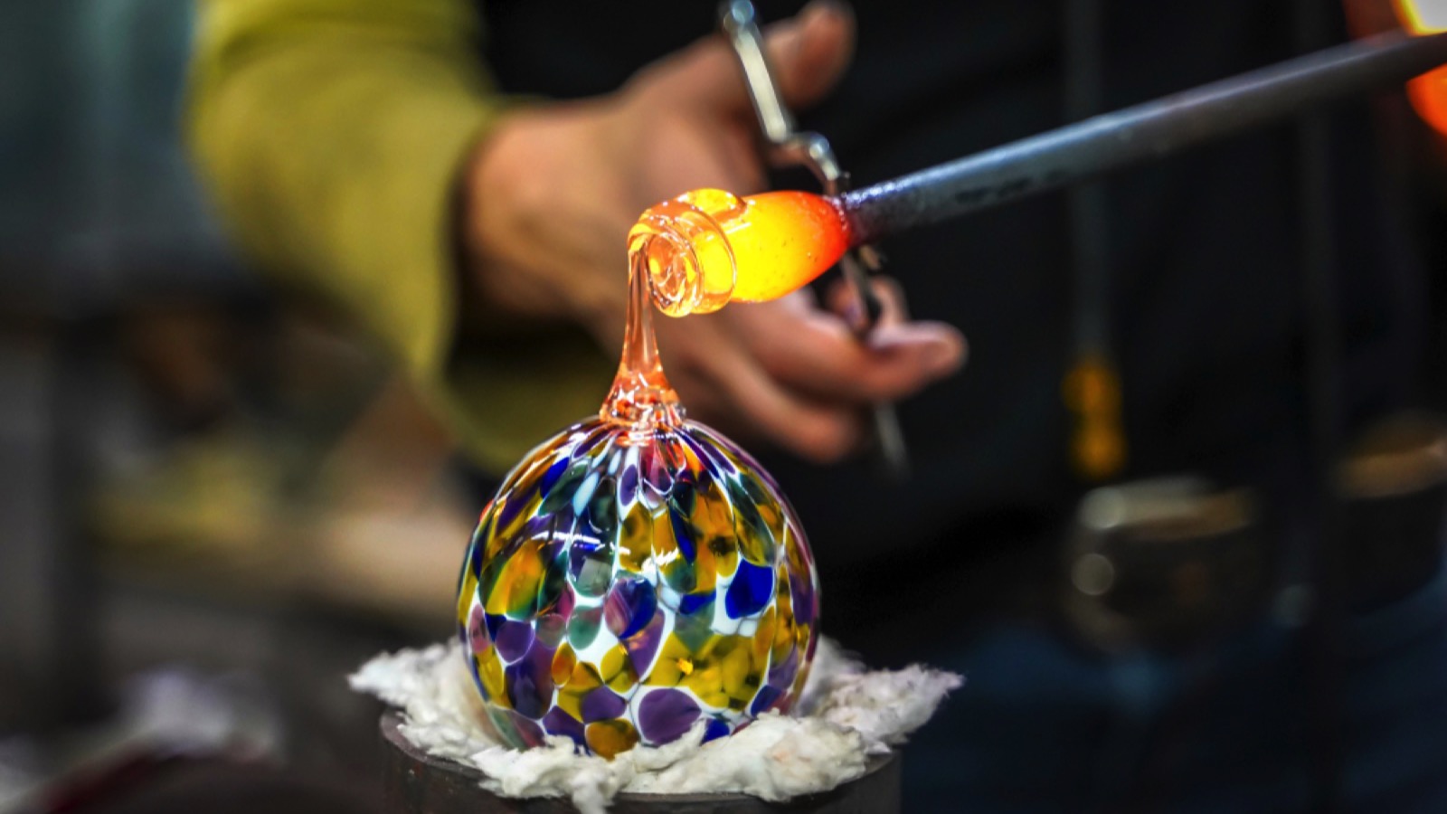 Shaping Molten Glass