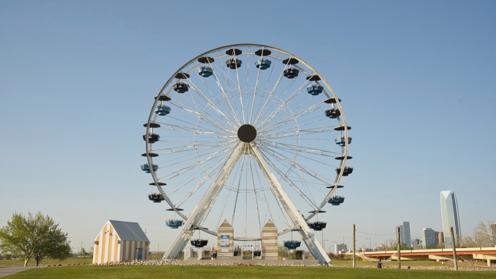 Wheeler ferris wheel, skyline of Oklahoma City
