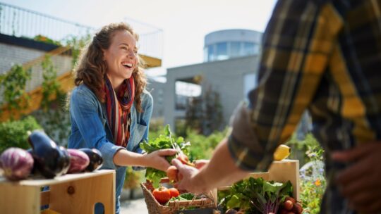 11 Pro Tips to Juggle a Full-Time Job and a Side Gig