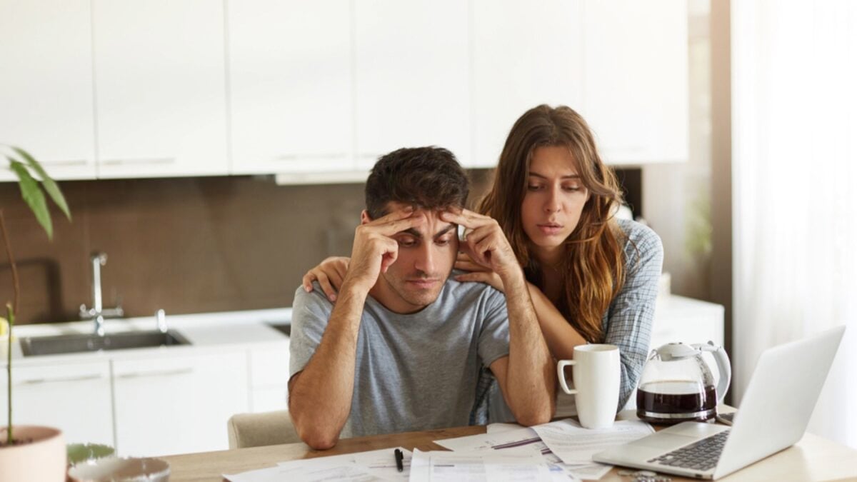Couples stressed about make money