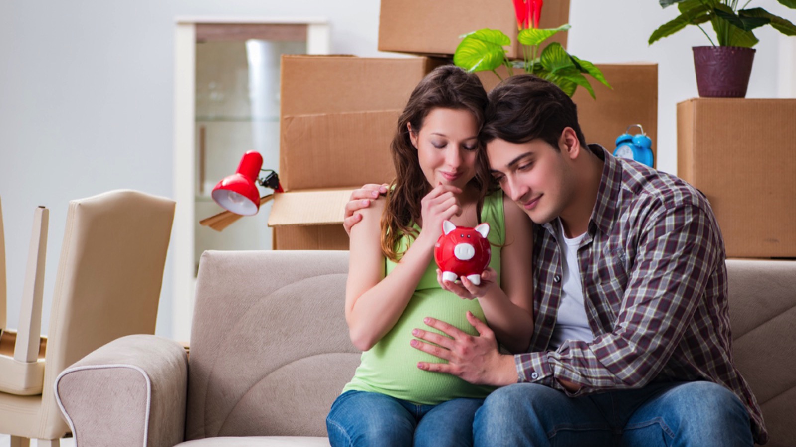 Pregnant Couples saving money