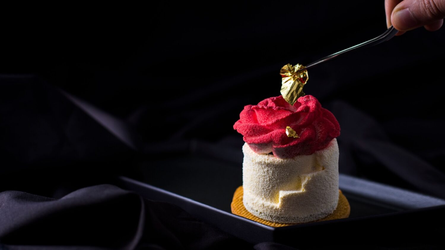 Dessert red rose with gold leaf