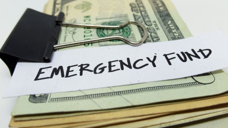 Sinking Fund vs. Emergency Fund: What Is the Difference?
