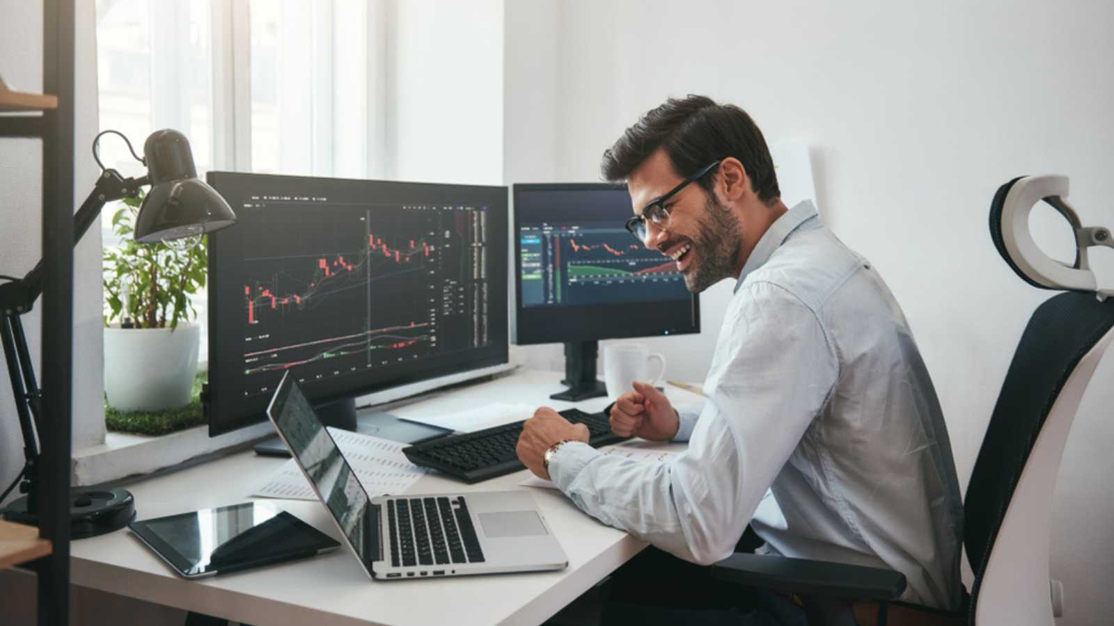 Man working in stock trading